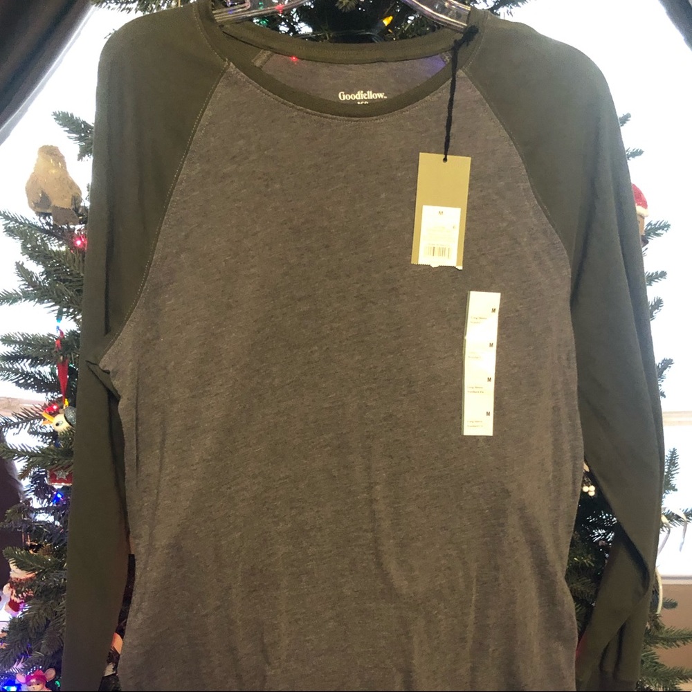 Green and gray men’s long sleeve new with tags. GoodFellow Co size M men’s